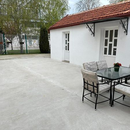Apartmani Emily & Jully Нікшич Екстер'єр фото