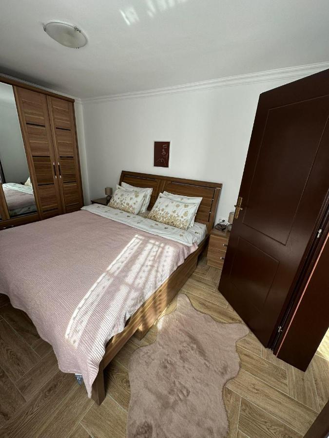 Apartmani Emily & Jully Нікшич Екстер'єр фото