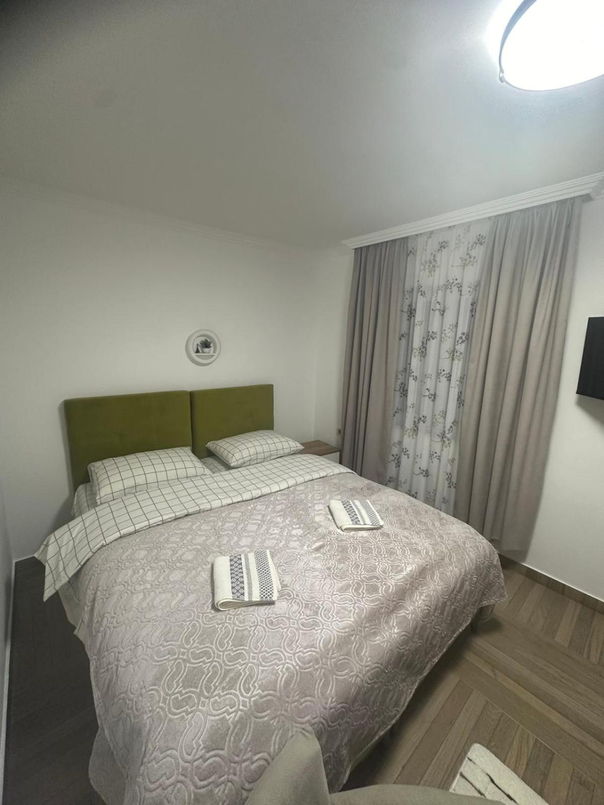 Apartmani Emily & Jully Нікшич Екстер'єр фото