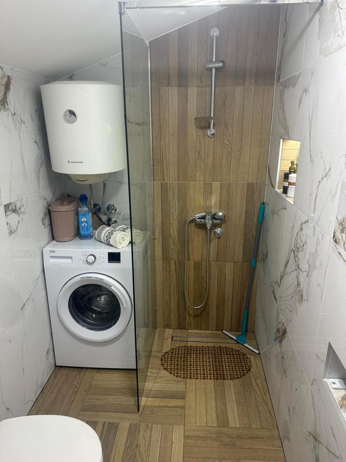 Apartmani Emily & Jully Нікшич Екстер'єр фото