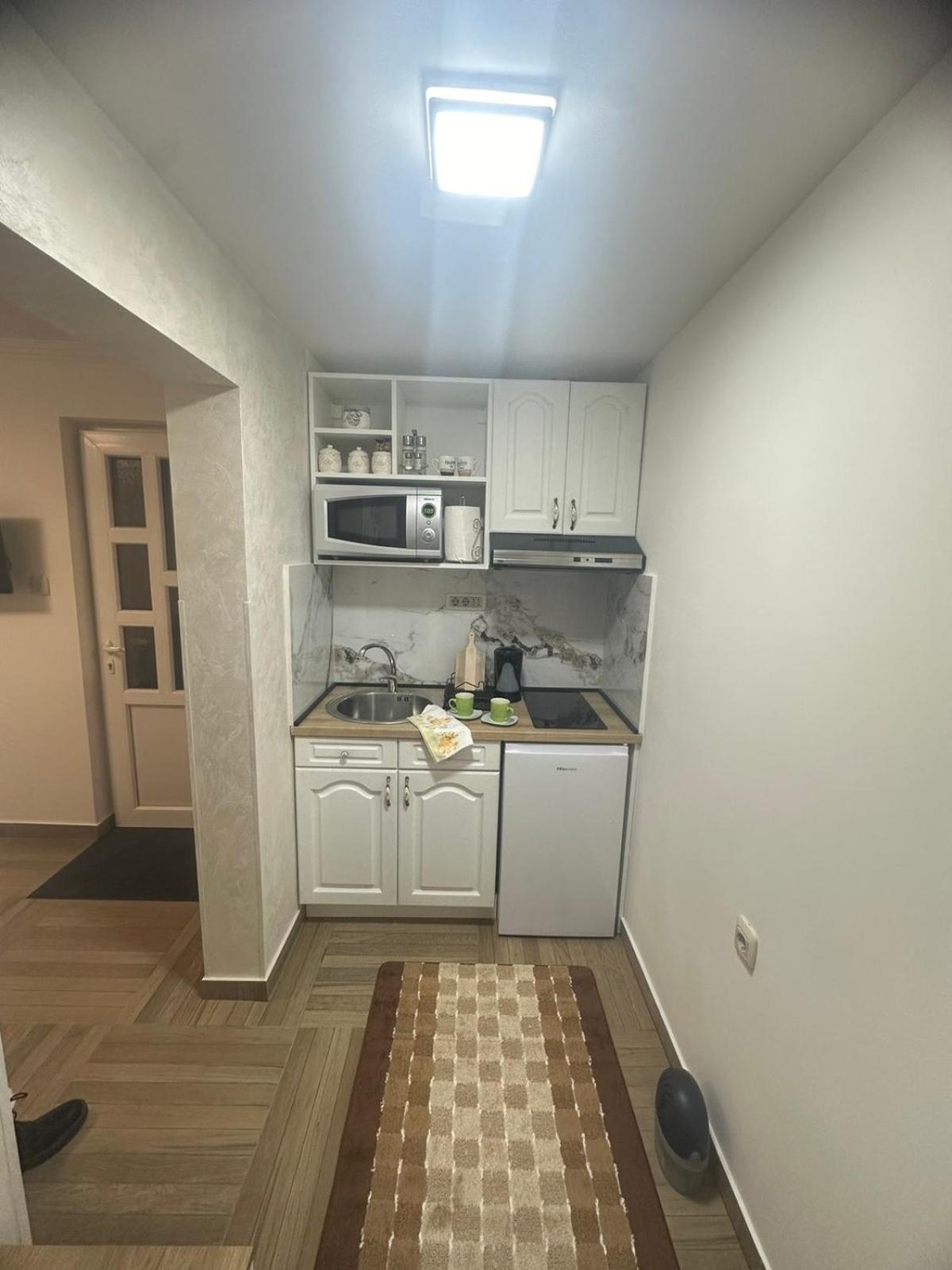 Apartmani Emily & Jully Нікшич Екстер'єр фото